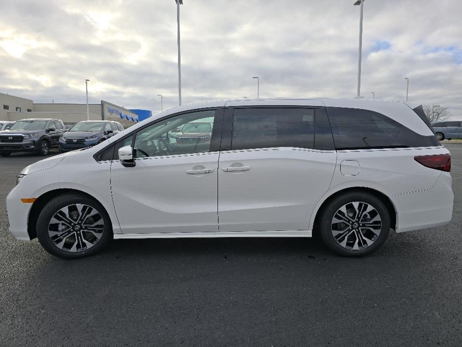 New 2026 Honda Odyssey Elite image 5