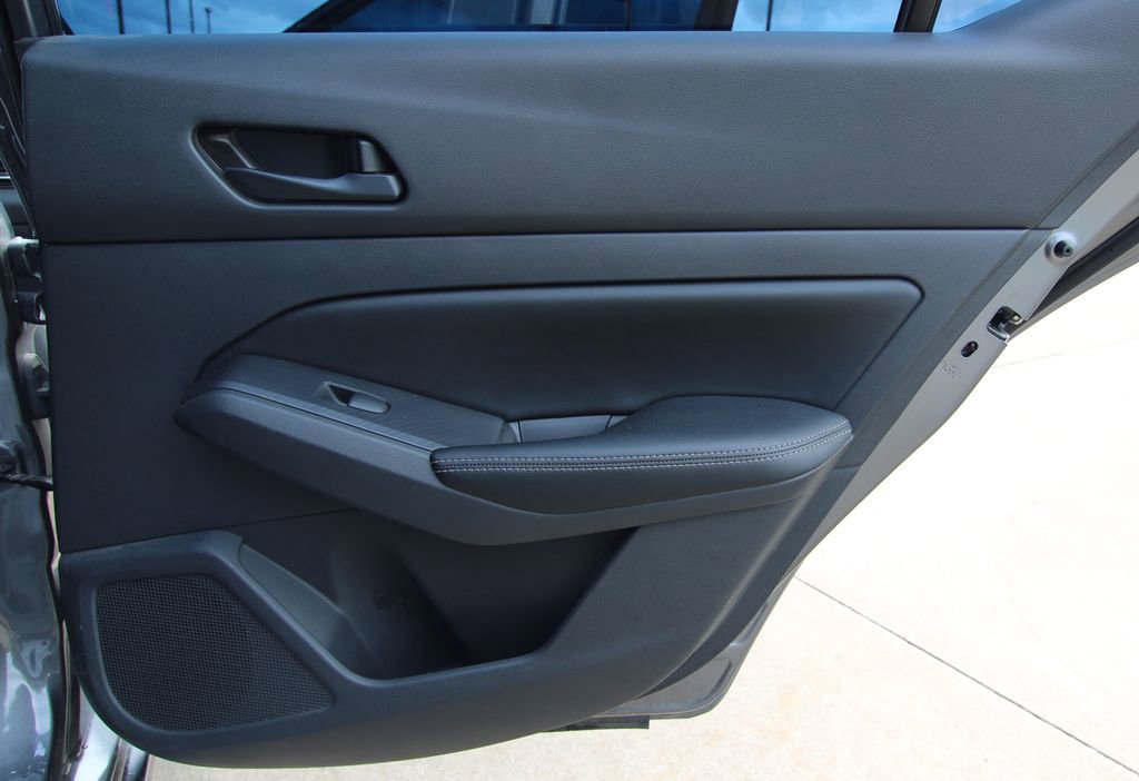 Used 2024 Nissan Altima 2.5 SV w/ SV Premium Package AWD/4WD image 36