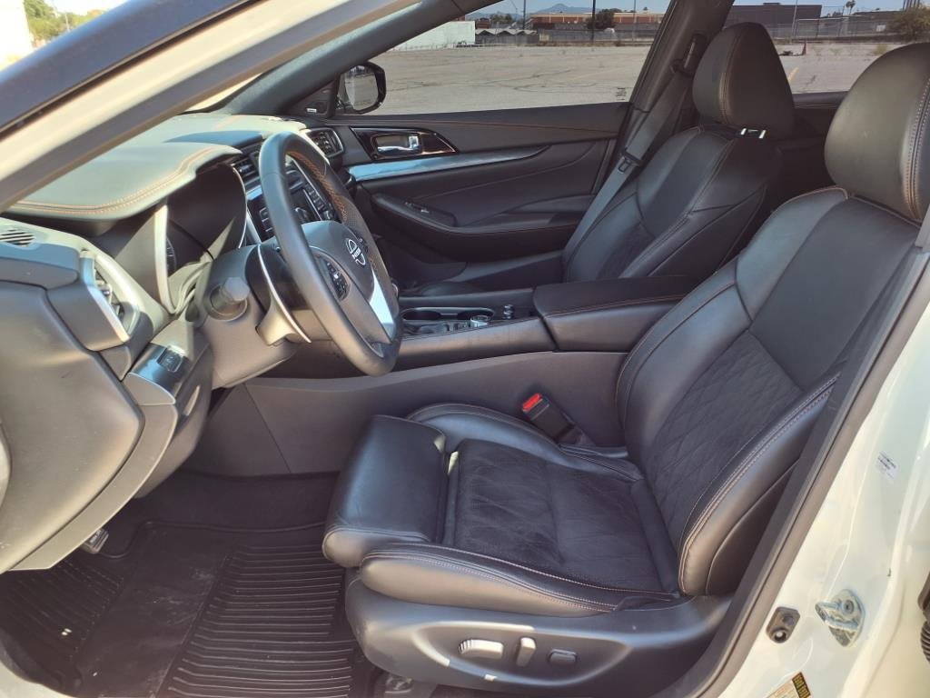 Used 2023 Nissan Maxima SR w/ Sport Mat Group image 13