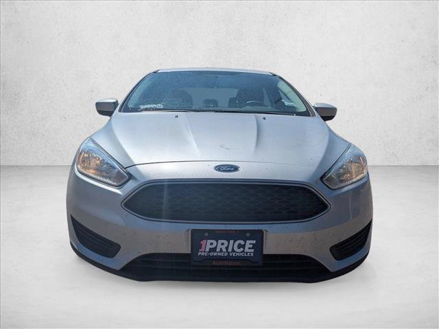 Used 2018 Ford Focus SE FWD image 2