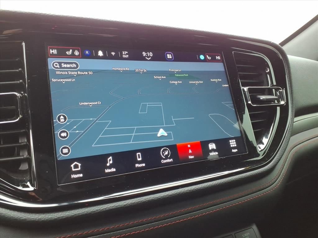 Certified 2023 Dodge Durango R/T w/ Tow 'N Go Package AWD/4WD image 17