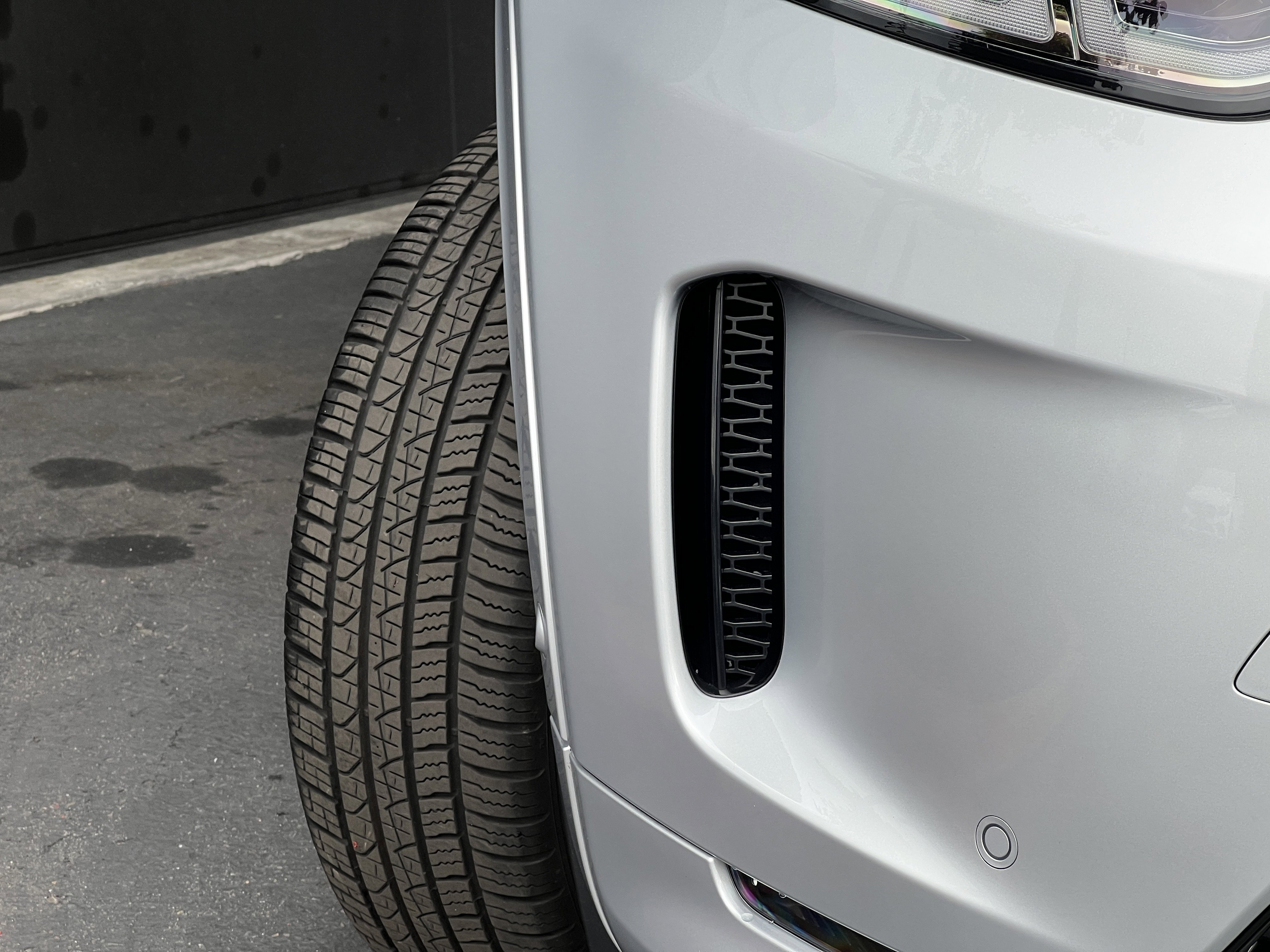 Certified 2024 Land Rover Discovery Sport S image 3