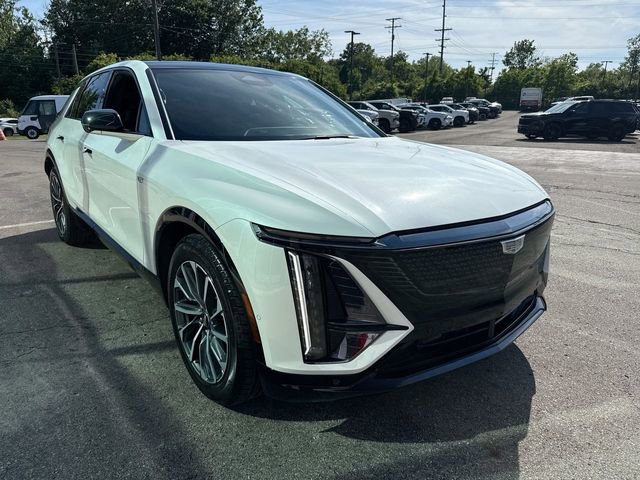 Used 2024 Cadillac Lyriq Sport w/ LPO, Floor Liner Package AWD/4WD image 5