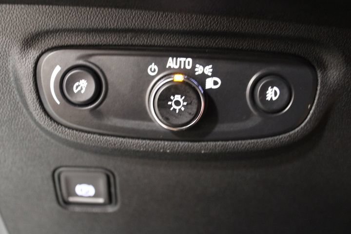 Used 2024 GMC Terrain SLT w/ Infotainment Package II AWD/4WD image 39