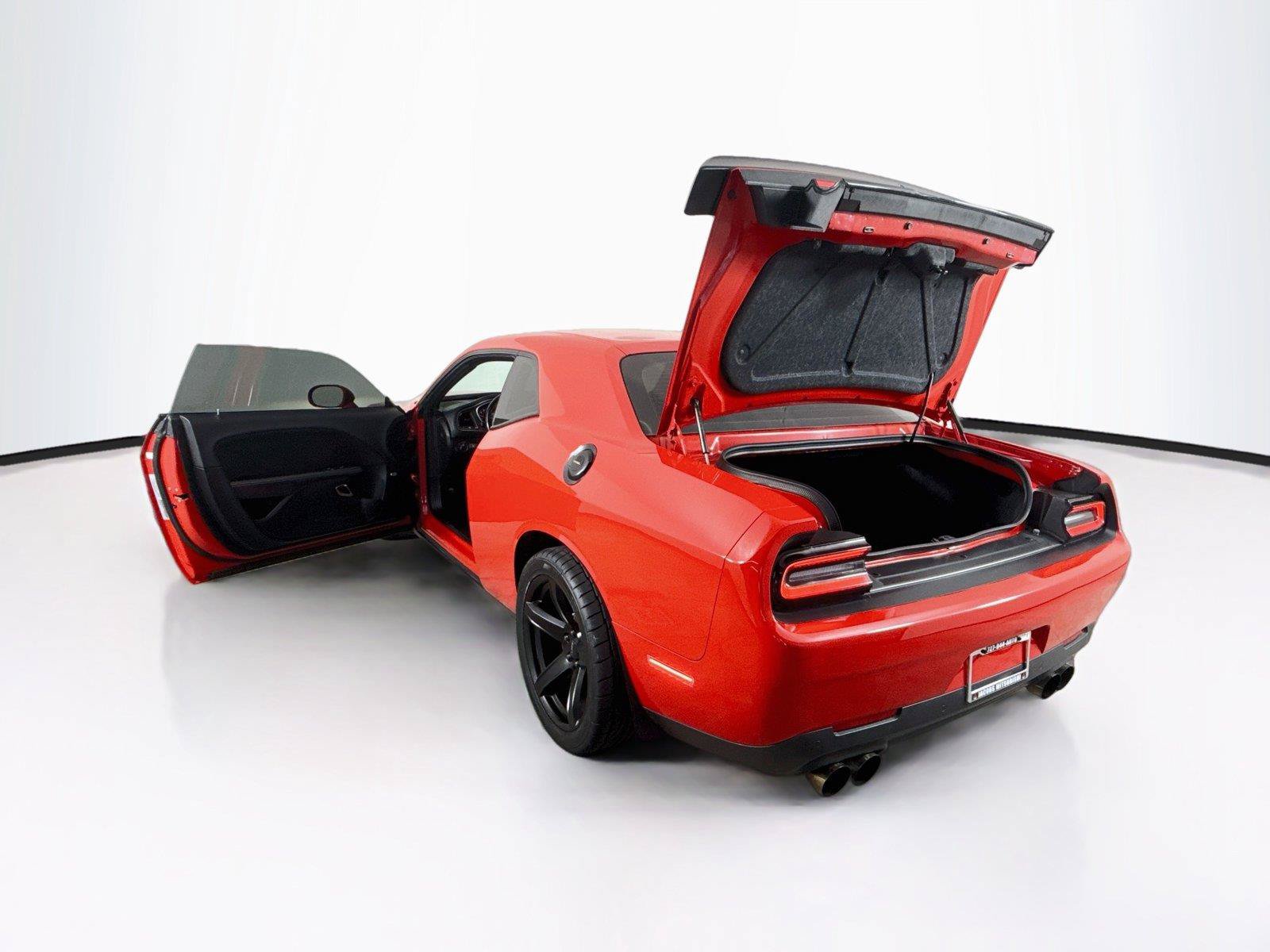 Used 2019 Dodge Challenger SRT Hellcat RWD image 34