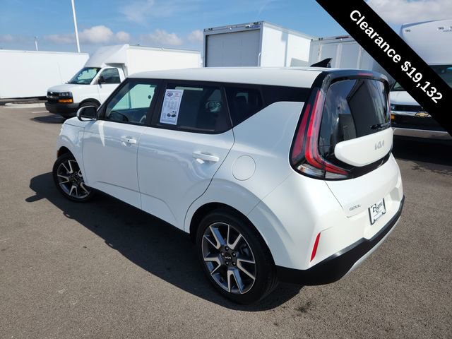Used 2024 Kia Soul EX w/ Option Group 015 FWD image 6