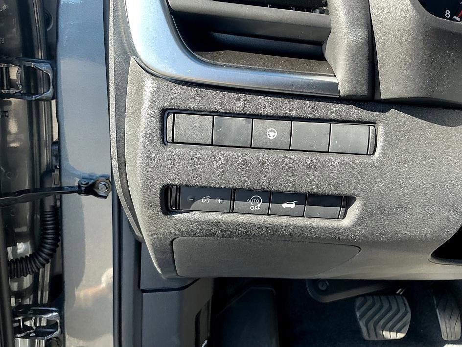 New 2026 Nissan Rogue Dark Armor image 9