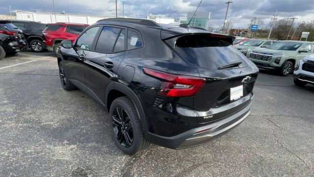 Used 2026 Chevrolet Trax ACTIV w/ Sunroof Package image 8