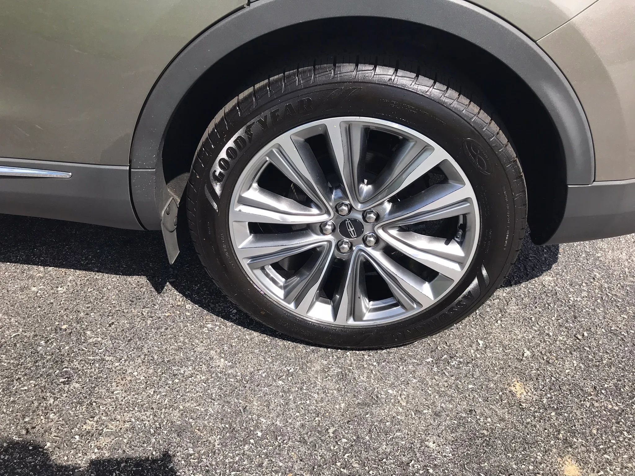 Used 2016 Lincoln MKX Reserve w/ Luxury Package AWD/4WD image 45