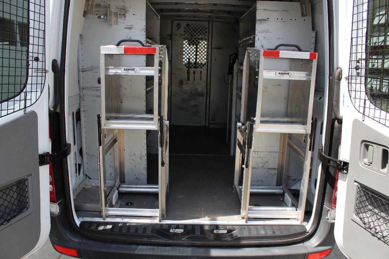 Used 2013 Mercedes-Benz Sprinter 2500 image 15