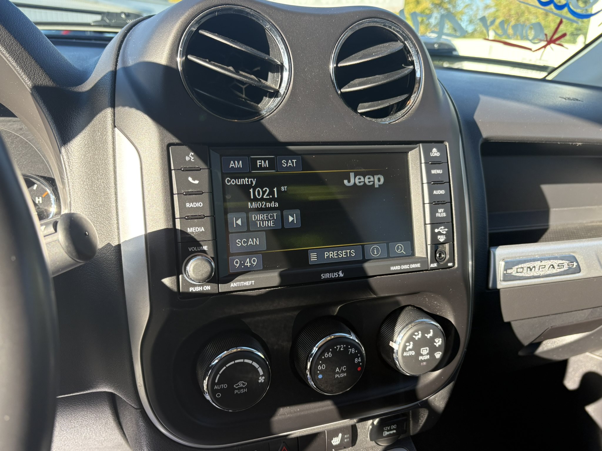 Used 2014 Jeep Compass Limited w/ Premium Sound Group AWD/4WD image 20