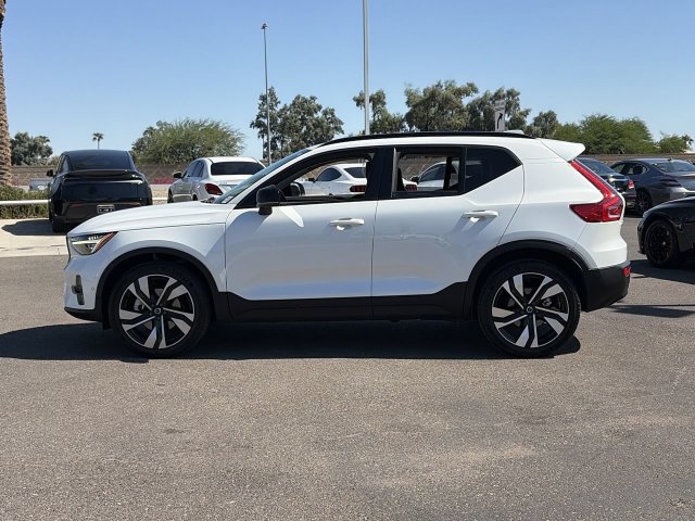 Certified 2023 Volvo XC40 B4 Ultimate w/ Climate Package FWD image 9