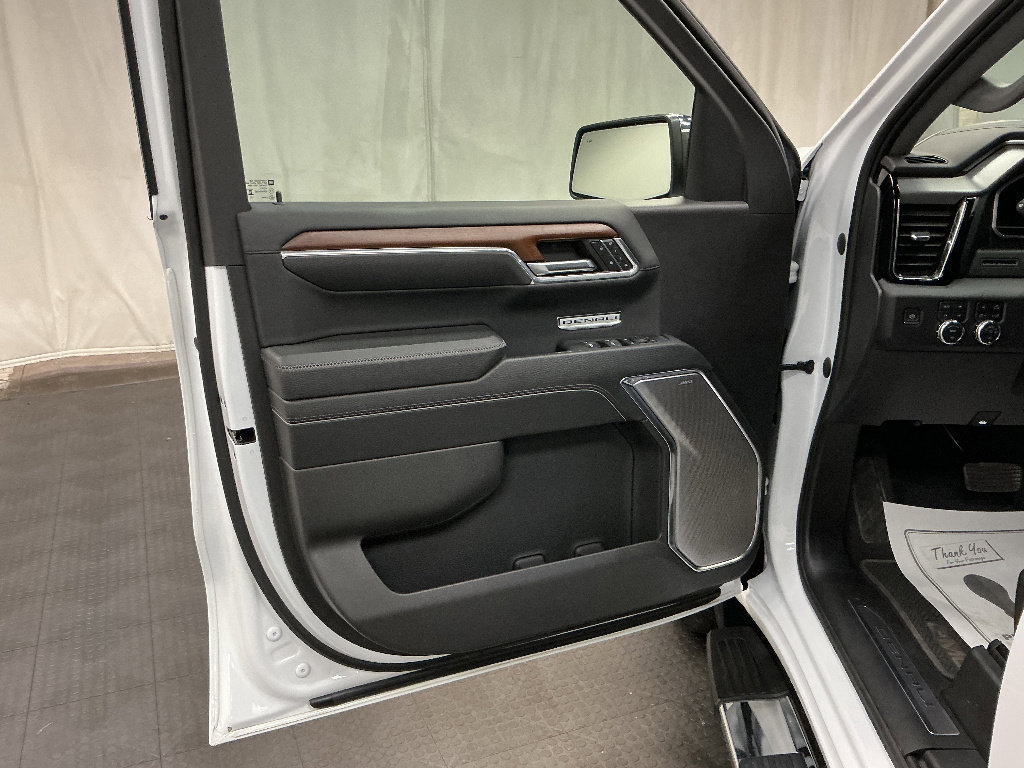 Used 2023 GMC Sierra 1500 Denali AWD/4WD image 24