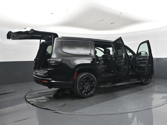 New 2026 Jeep Grand Wagoneer Summit AWD/4WD image 57