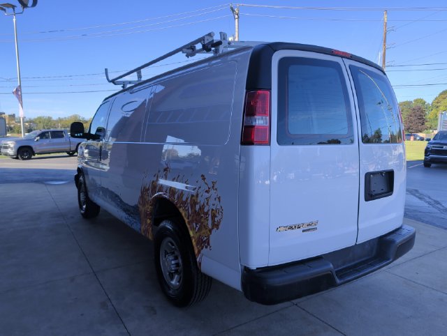 Used 2016 Chevrolet Express 2500 RWD image 5