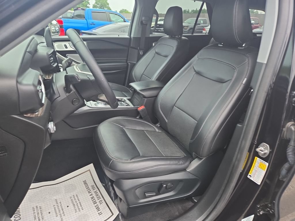 Used 2023 Ford Explorer Limited w/ Limited Technology Package AWD/4WD image 6