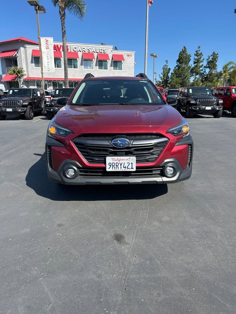 Used 2025 Subaru Outback Premium image 5