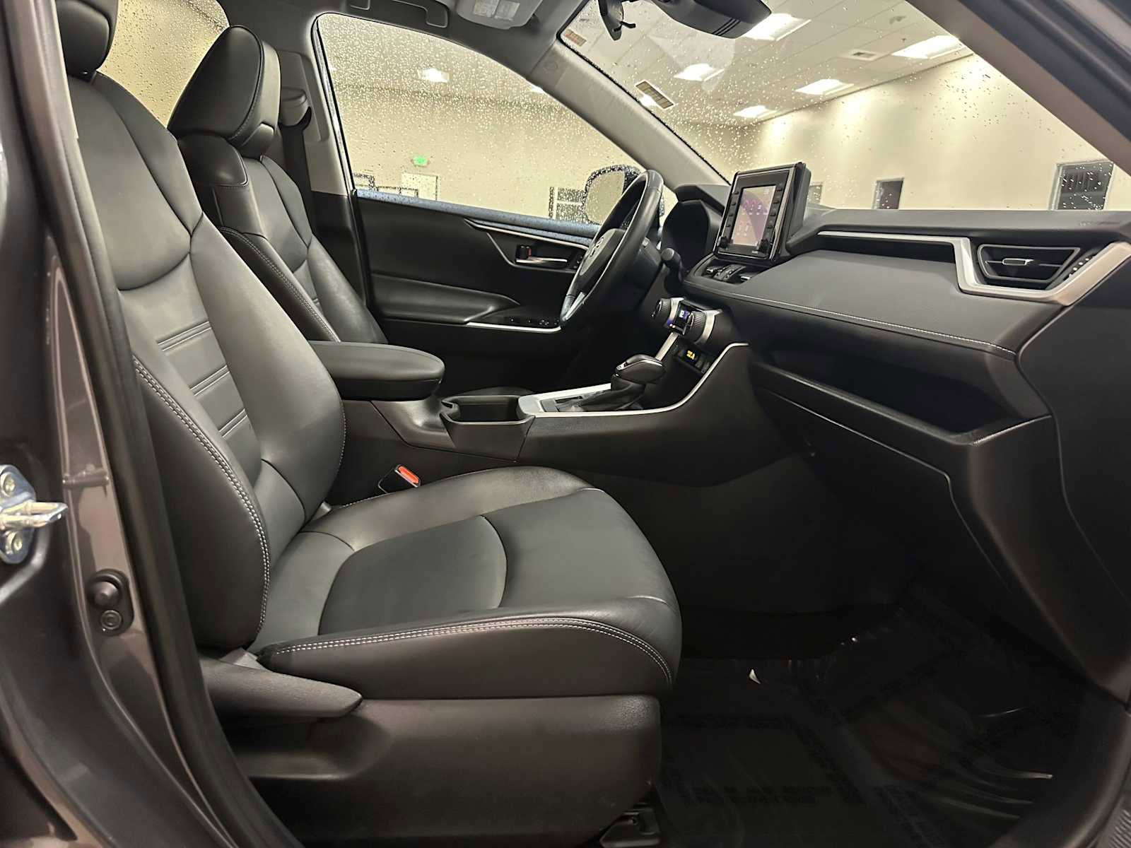 Certified 2022 Toyota RAV4 XLE Premium AWD/4WD image 42