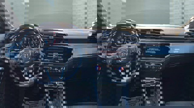 Used 2025 Audi Q3 2.0T Premium image 22