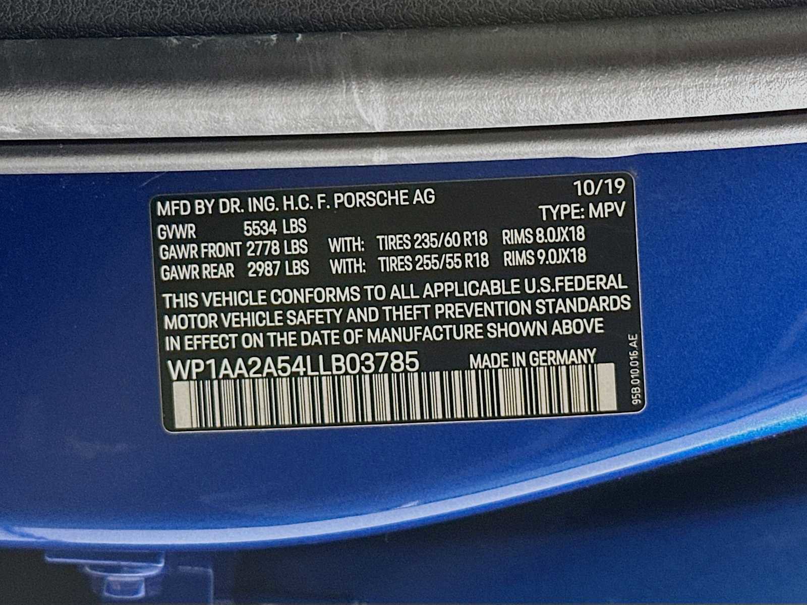 Certified 2020 Porsche Macan image 33