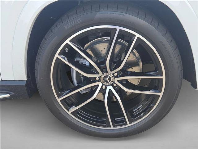 New 2026 Mercedes-Benz GLS 580 4MATIC image 9