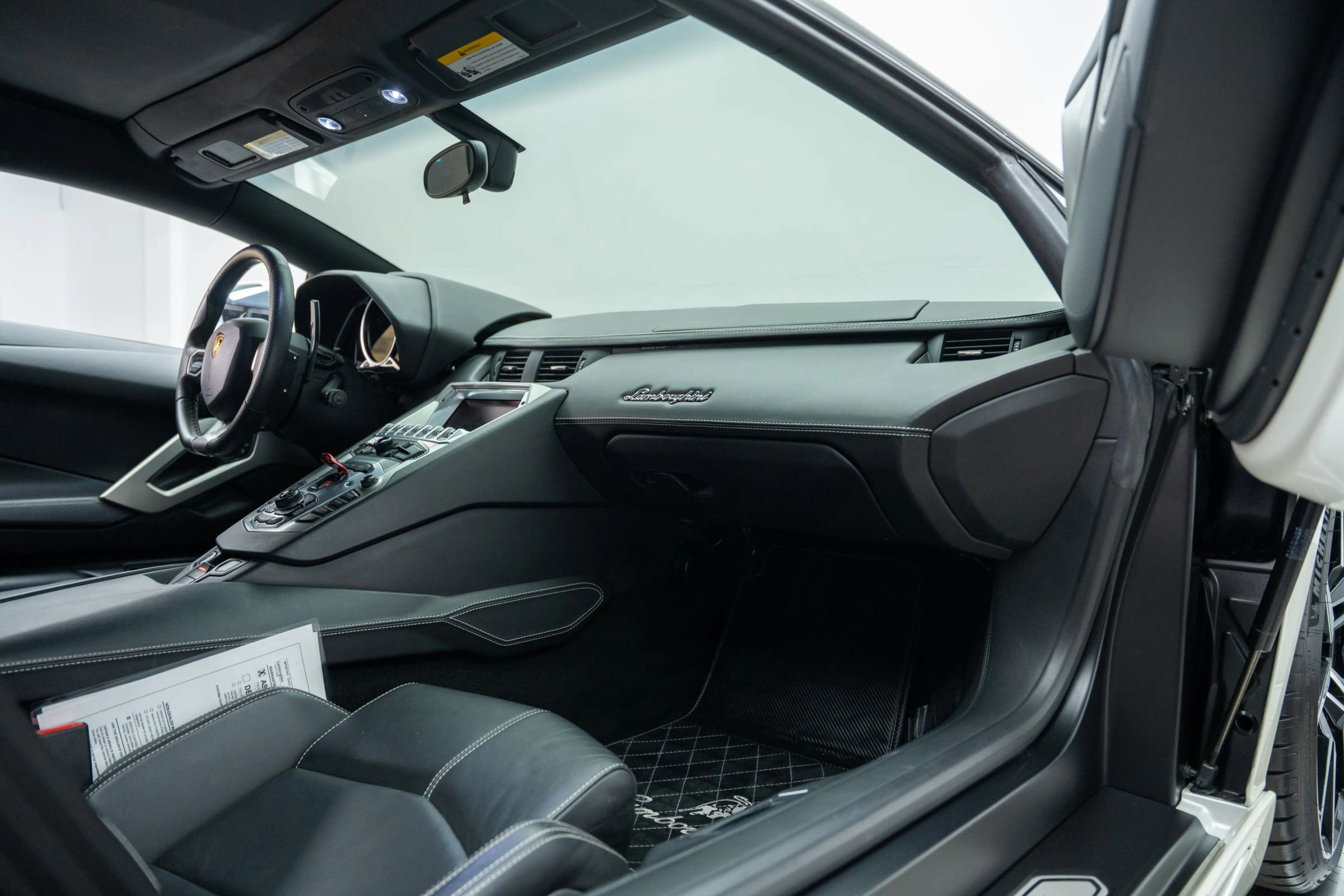 Used 2013 Lamborghini Aventador LP 700-4 image 27