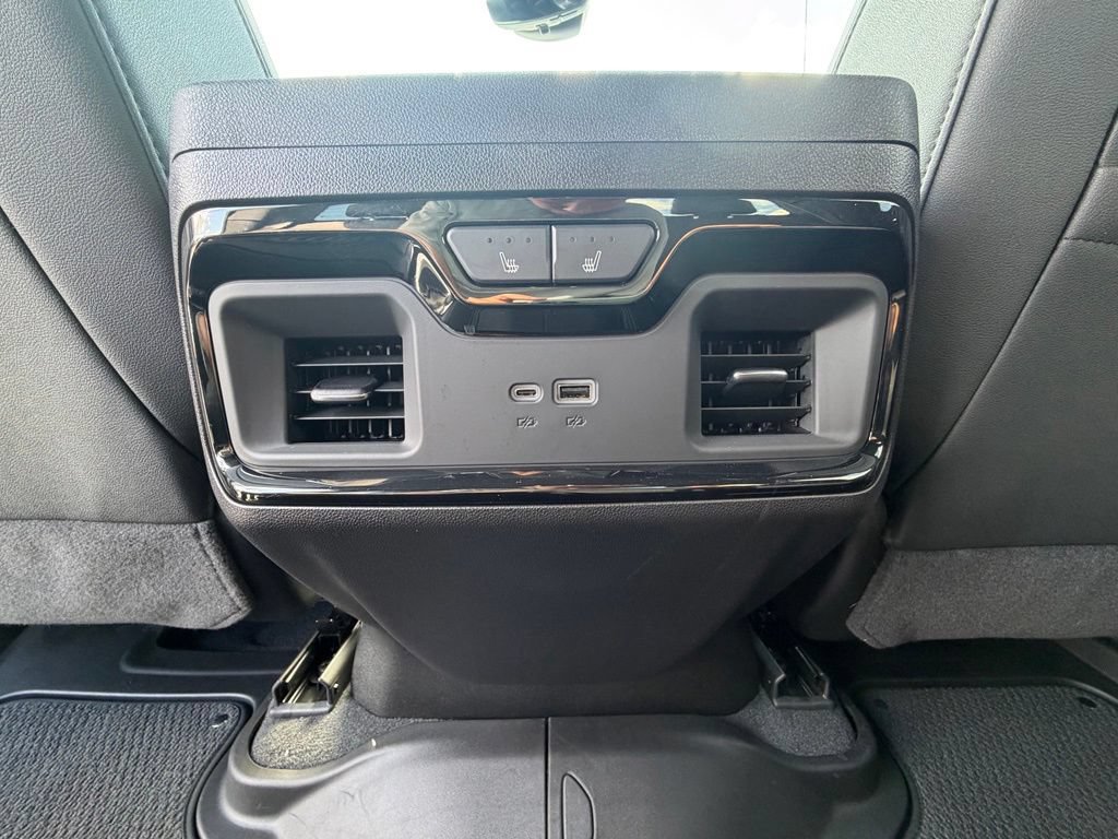Used 2026 GMC Sierra 1500 AT4 w/ AT4 Premium Package AWD/4WD image 8