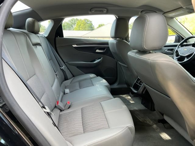Used 2016 Chevrolet Impala LT w/ Convenience Package FWD image 19
