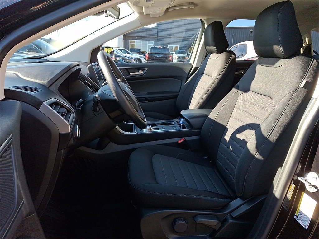 Certified 2022 Ford Edge SE w/ Black Appearance Package image 14