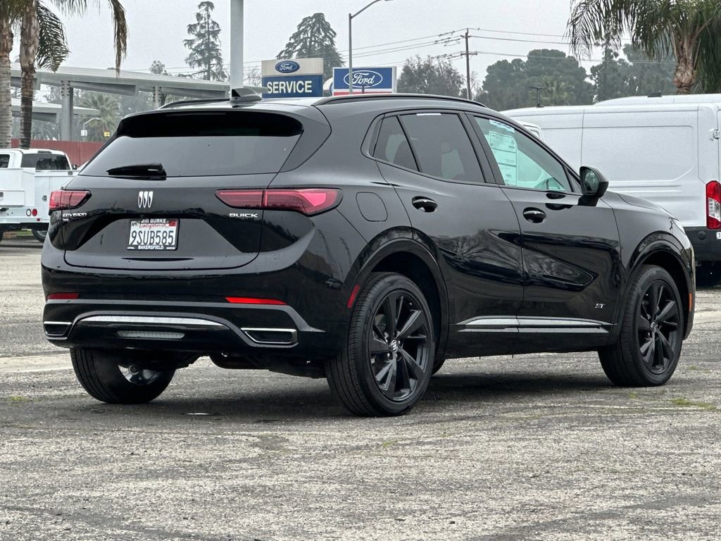 Used 2025 Buick Envision Sport Touring image 4