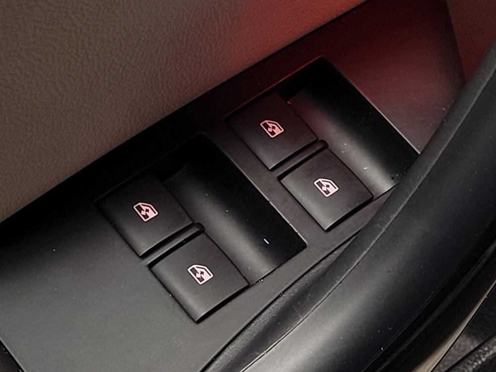 Used 2018 Buick Cascada Premium FWD image 27