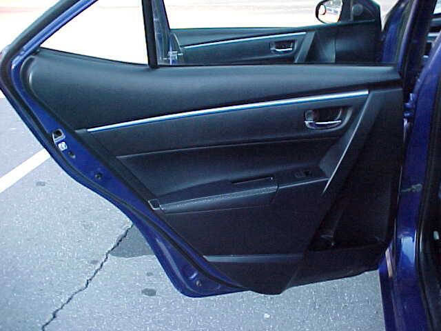 Used 2015 Toyota Corolla S image 12