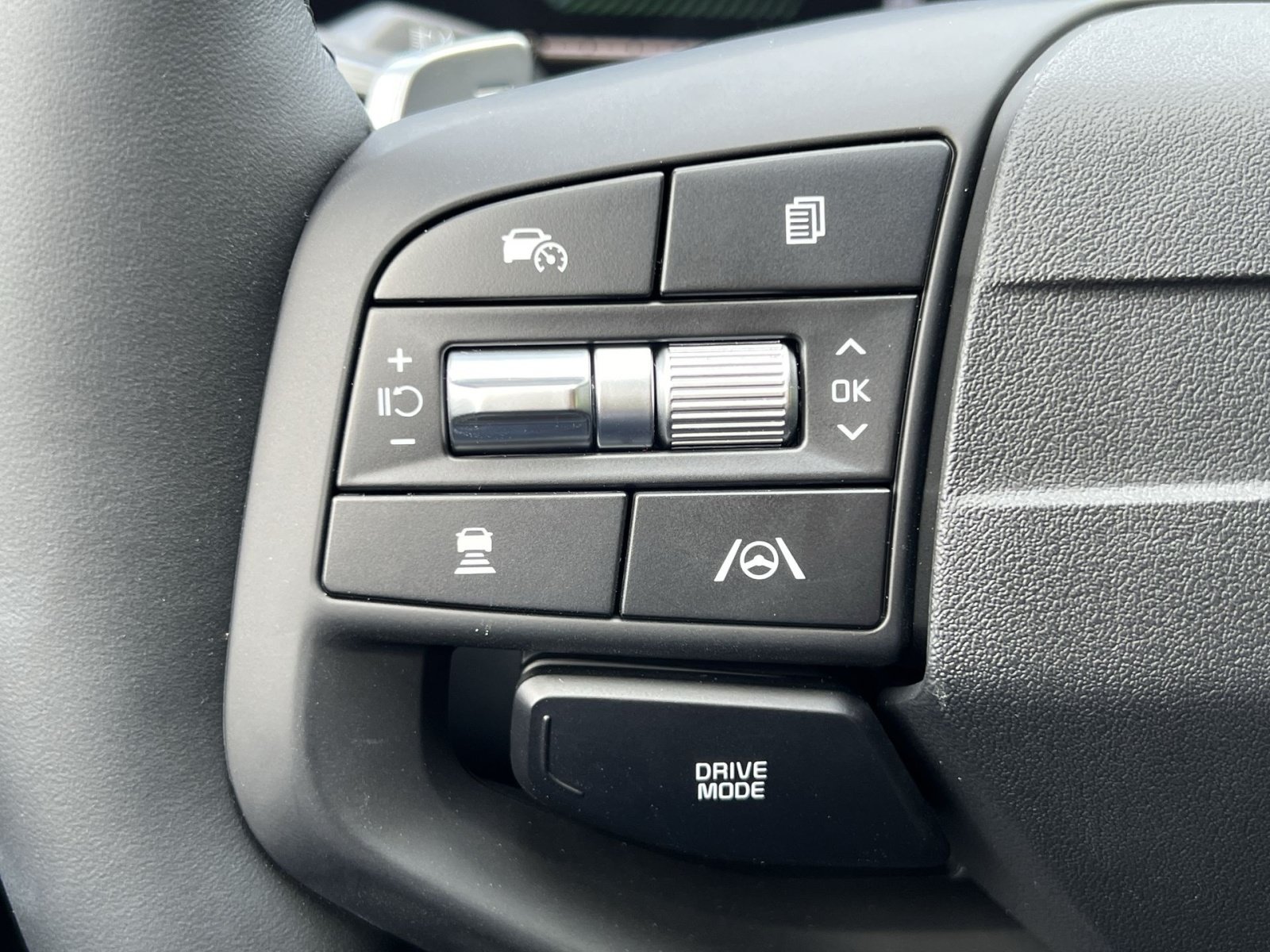 New 2027 Kia Sportage LX FWD image 21