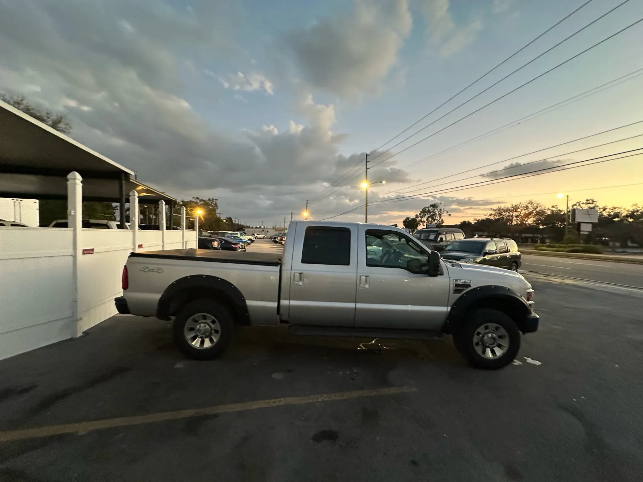 Used 2010 Ford F250 4x4 Crew Cab Super Duty image 2