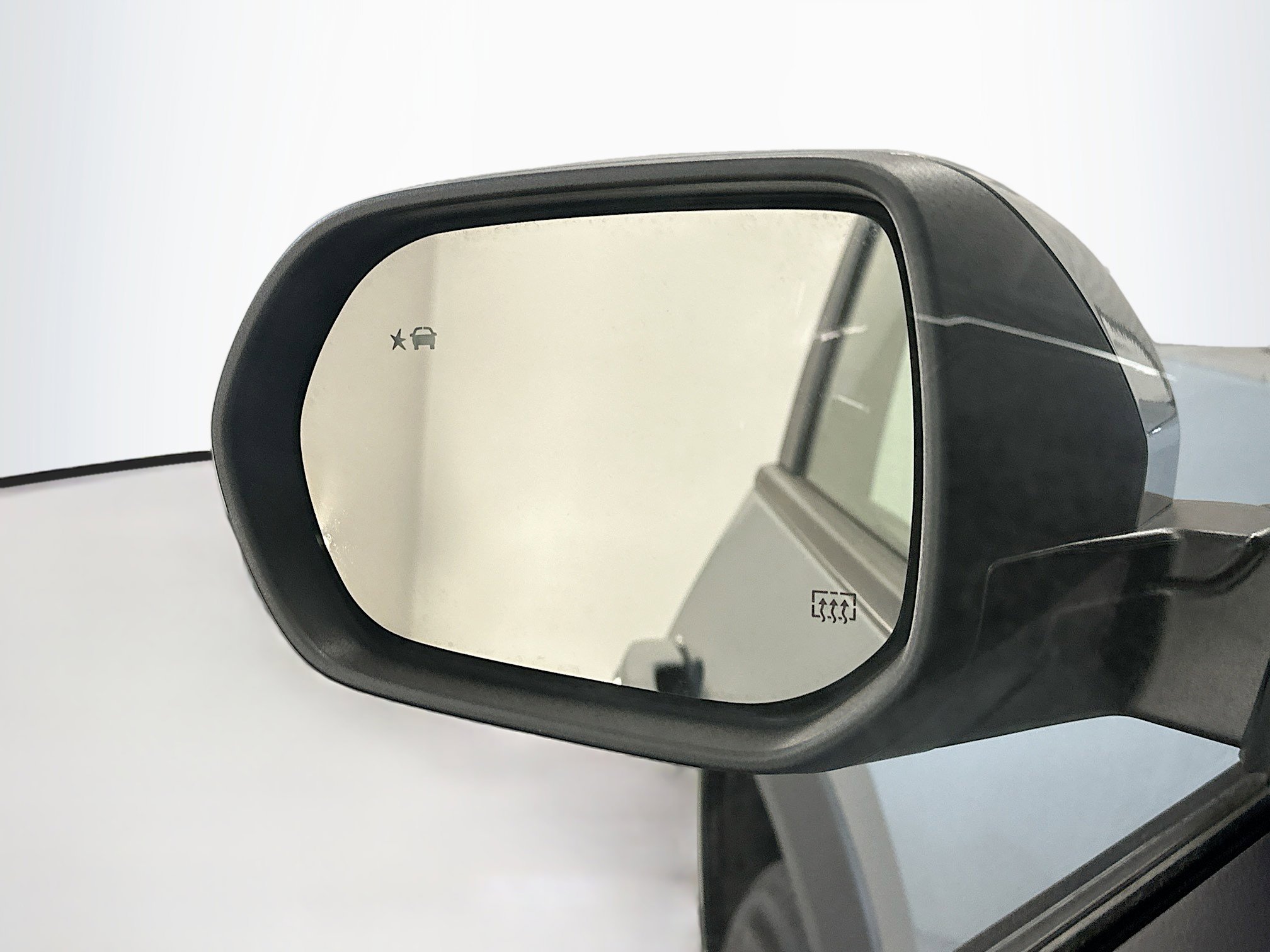 Used 2025 Chevrolet Equinox LT AWD/4WD image 16