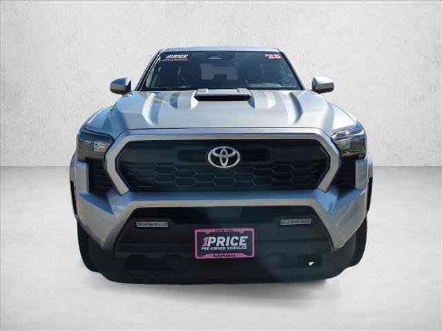 Used 2025 Toyota Tacoma TRD Sport AWD/4WD image 2