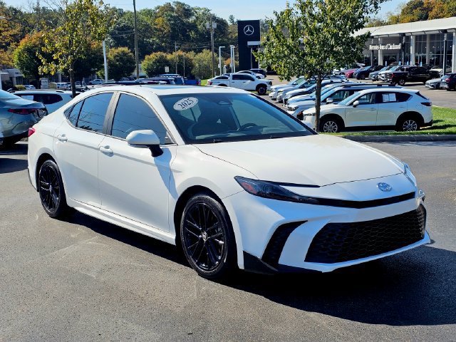 Used 2025 Toyota Camry SE w/ Multimedia Upgrade Package FWD 360° Tour