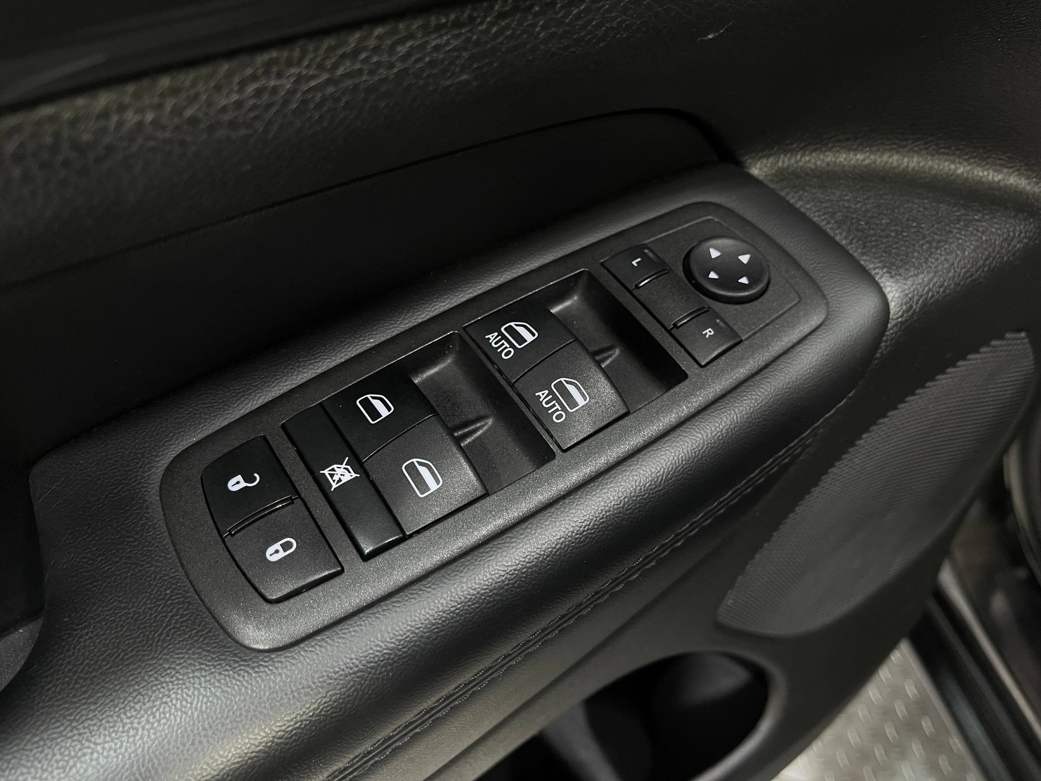 Used 2021 Jeep Grand Cherokee Laredo X AWD/4WD image 15