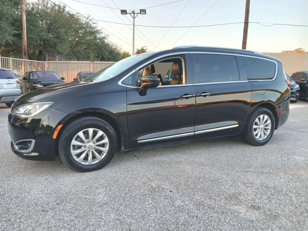 Used 2019 Chrysler Pacifica Touring-L