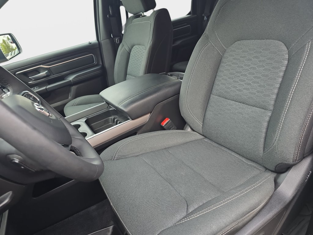 Used 2025 RAM 1500 Big Horn AWD/4WD image 17