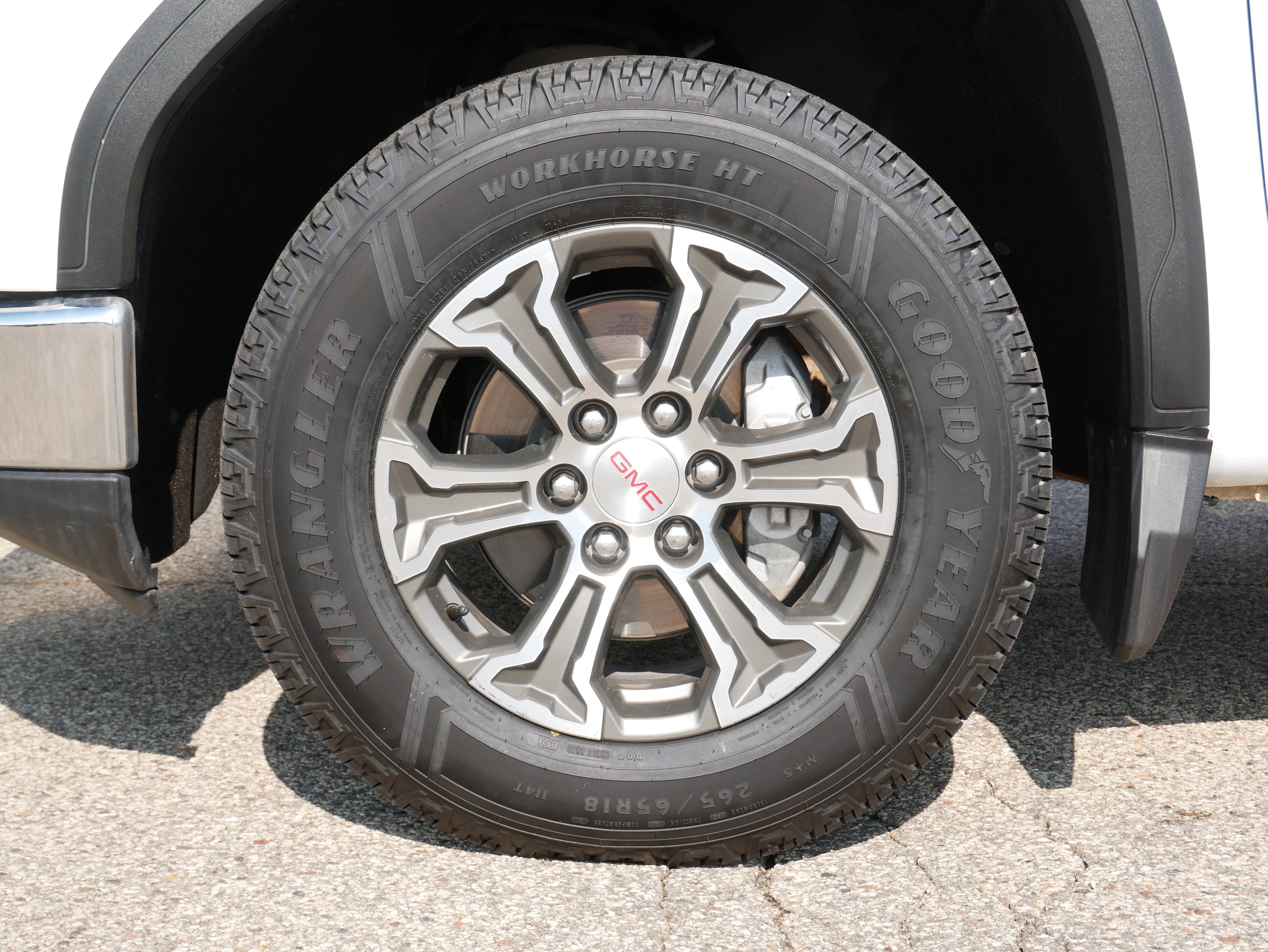 Used 2023 GMC Sierra 1500 SLT image 7