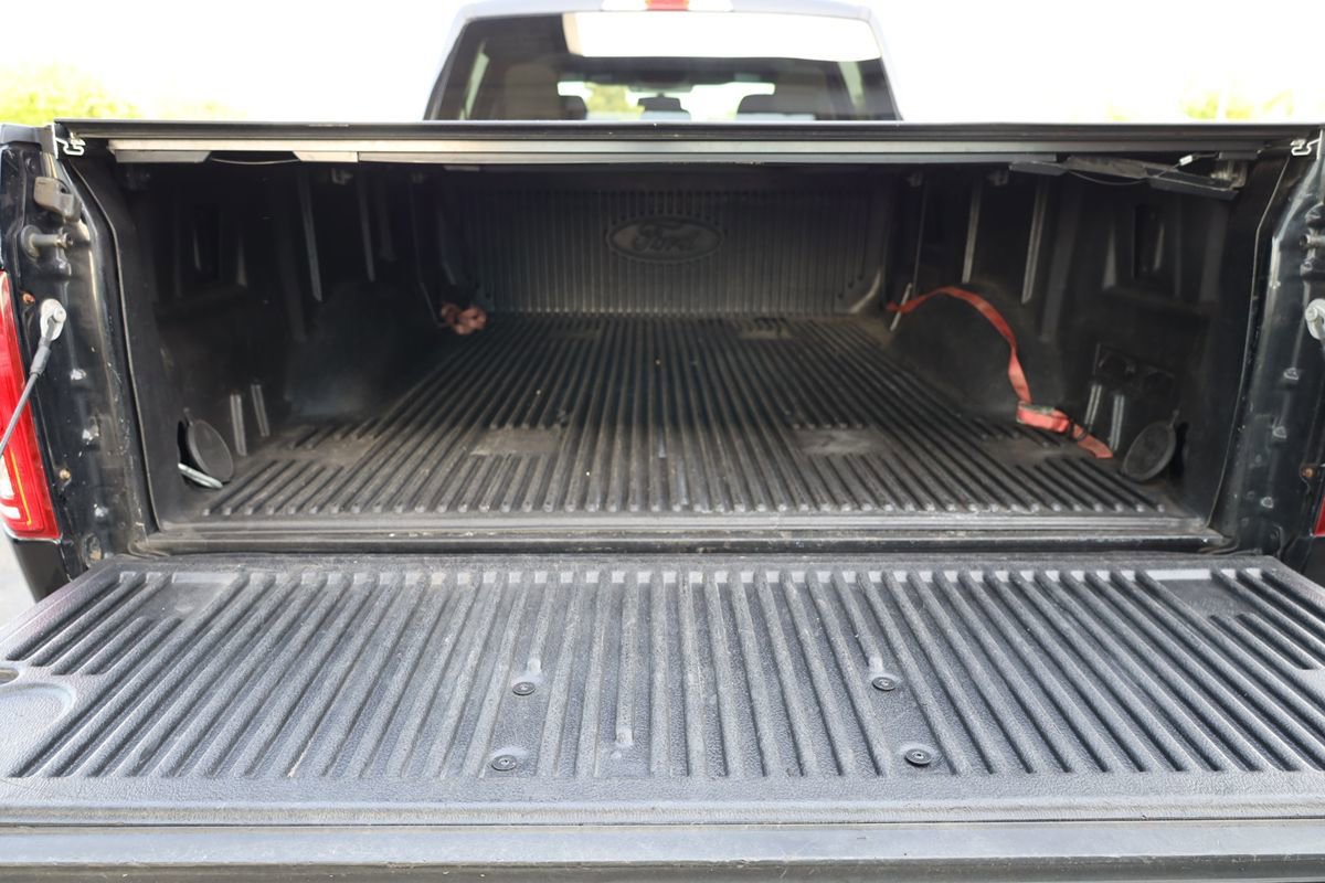 Used 2016 Ford F150 XLT image 15