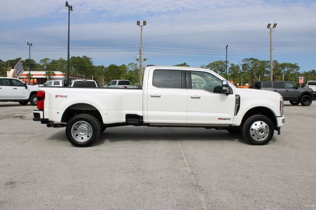 Used 2025 Ford F450 Platinum w/ Platinum Plus Package image 14