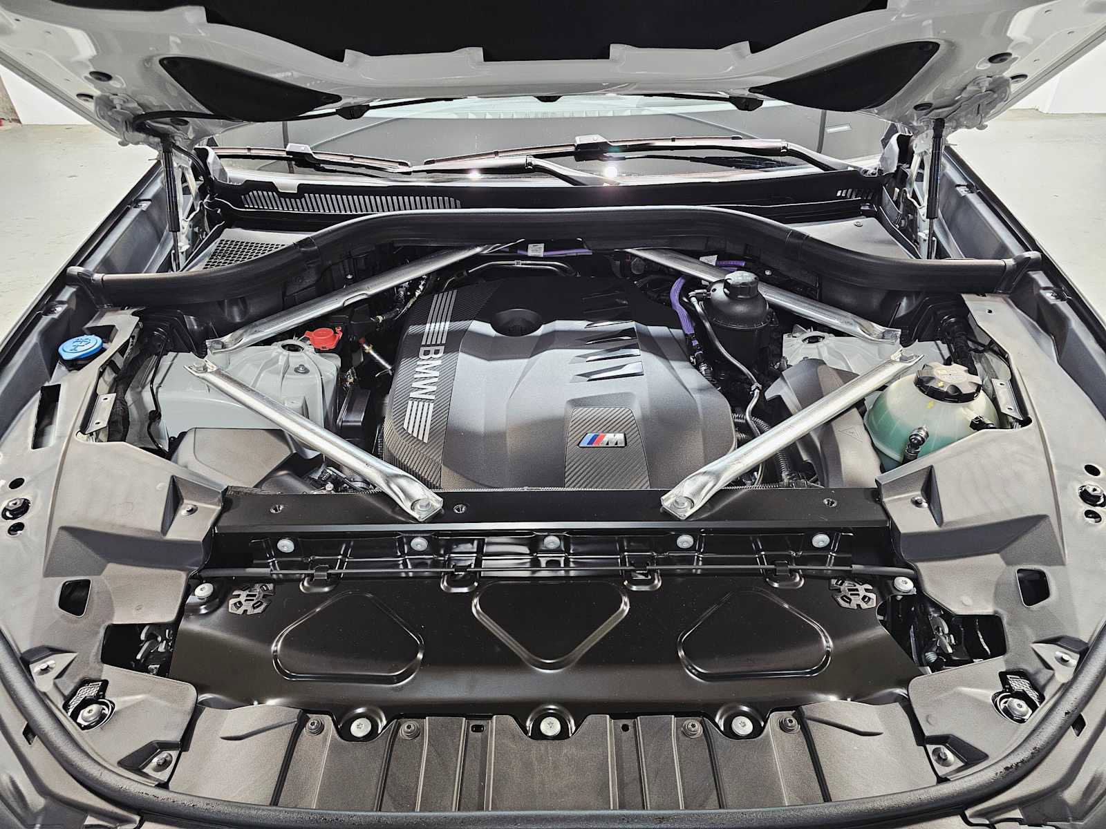 New 2026 BMW X6 xDrive40i w/ Climate Comfort Package image 9