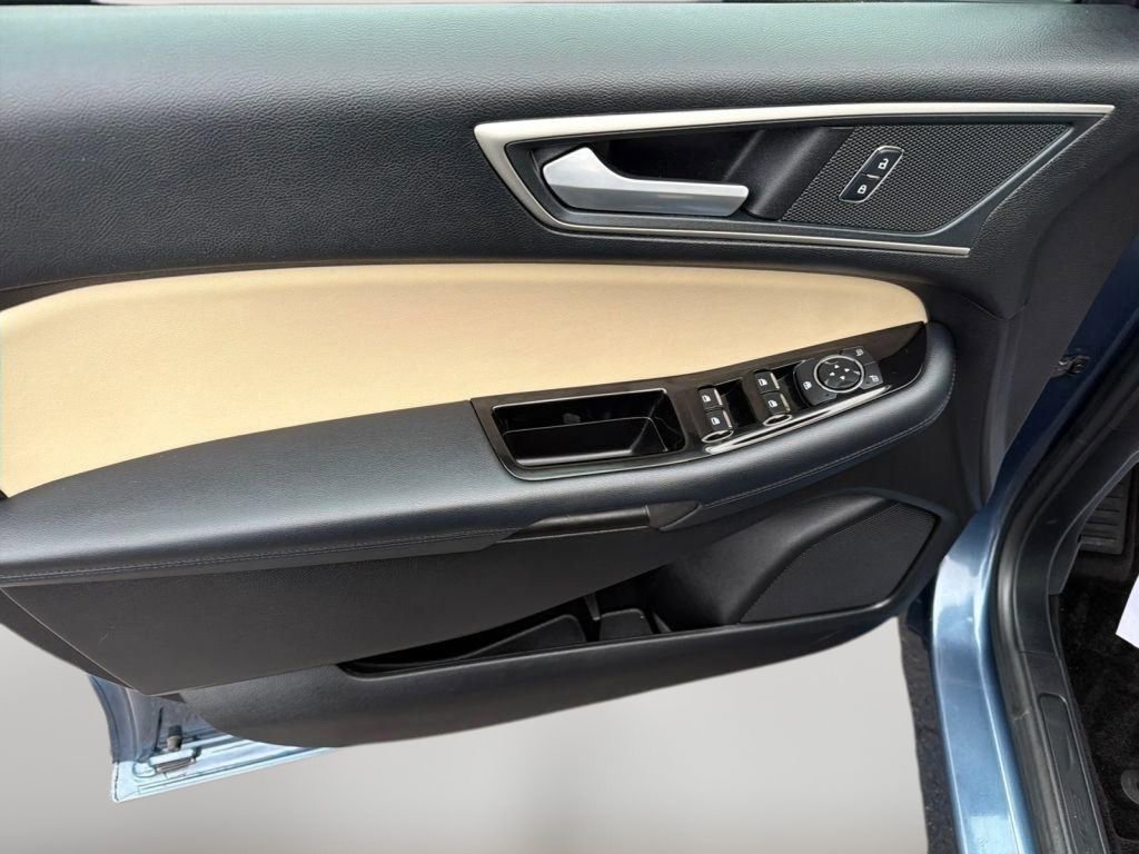 Used 2018 Ford Edge SEL w/ Equipment Group 201A AWD/4WD image 10