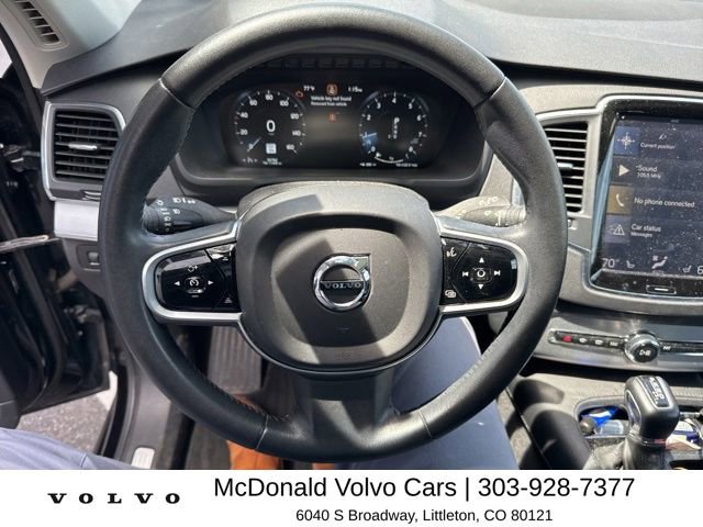 Used 2017 Volvo XC90 T6 Momentum w/ Vision Package AWD/4WD image 5