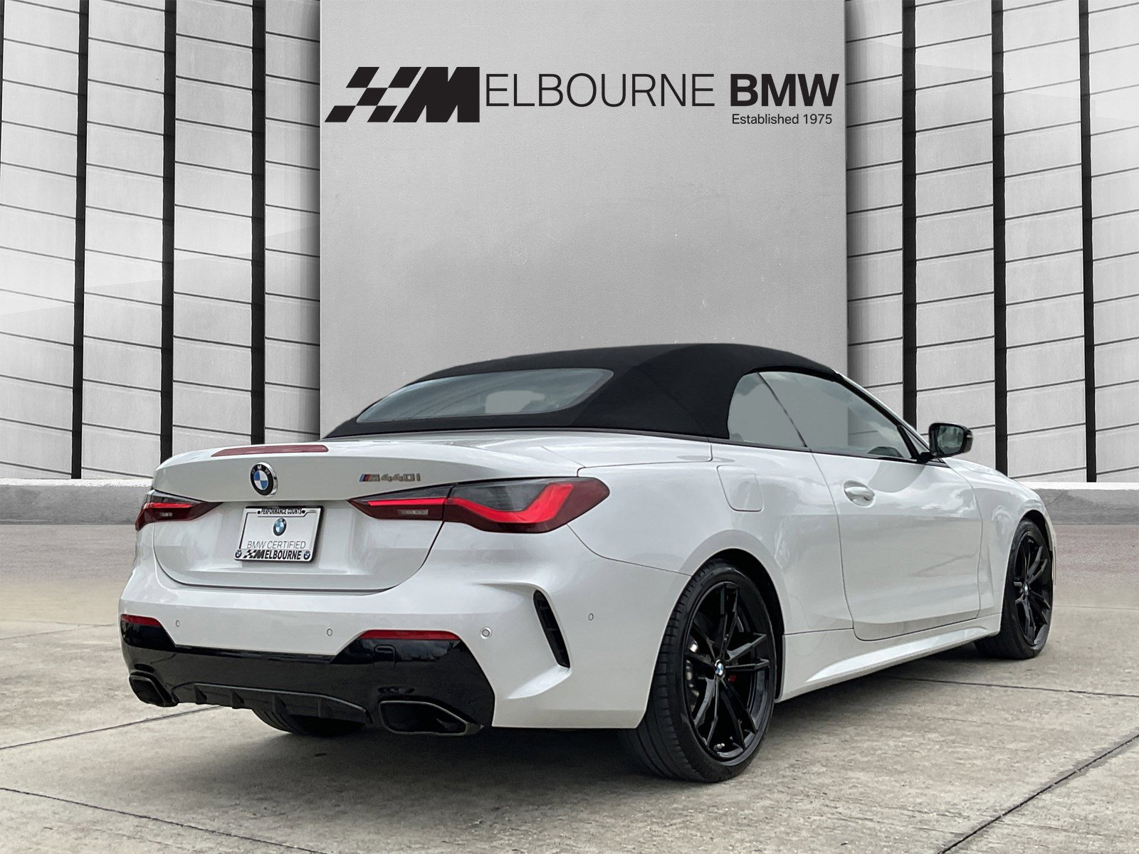 Certified 2024 BMW M440i Convertible RWD image 4
