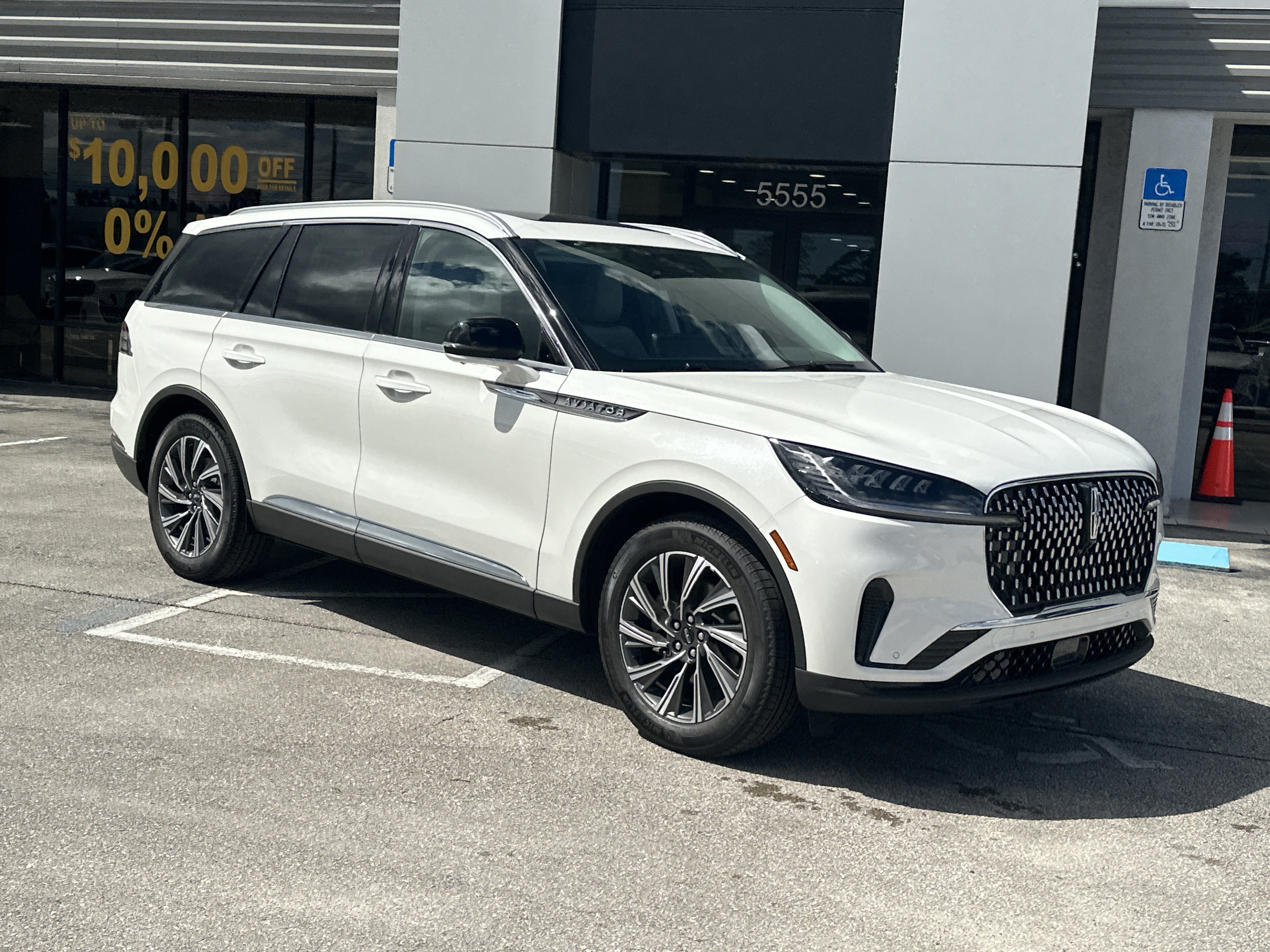 New 2026 Lincoln Aviator 2WD image 5