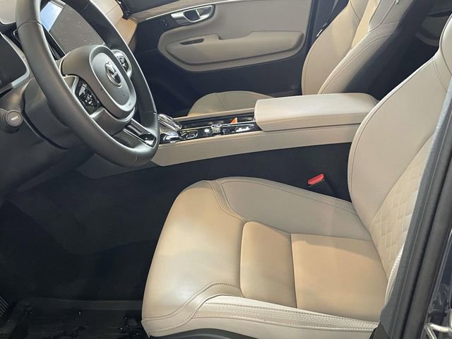 Used 2026 Volvo XC90 B5 Plus w/ Protection Package image 9