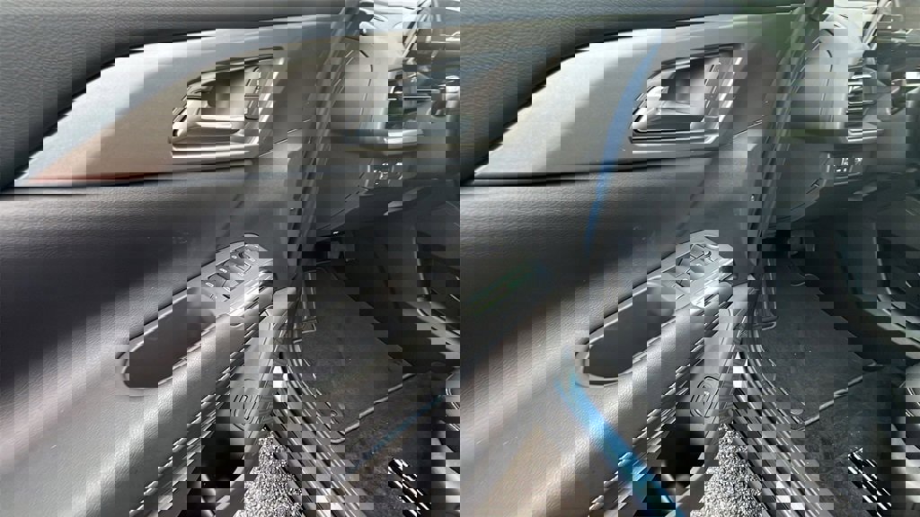 New 2026 Chevrolet Traverse LT w/ Sun and Wheel Package image 12